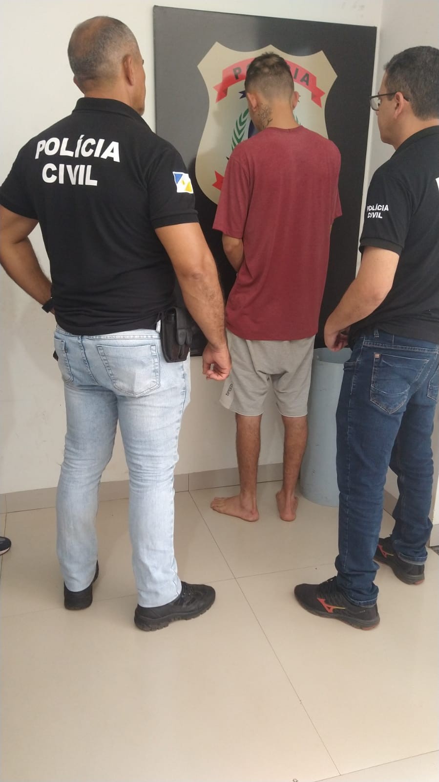 Suspeito de descumprir medida protetiva e perseguir ex-companheira pelas ruas é preso
