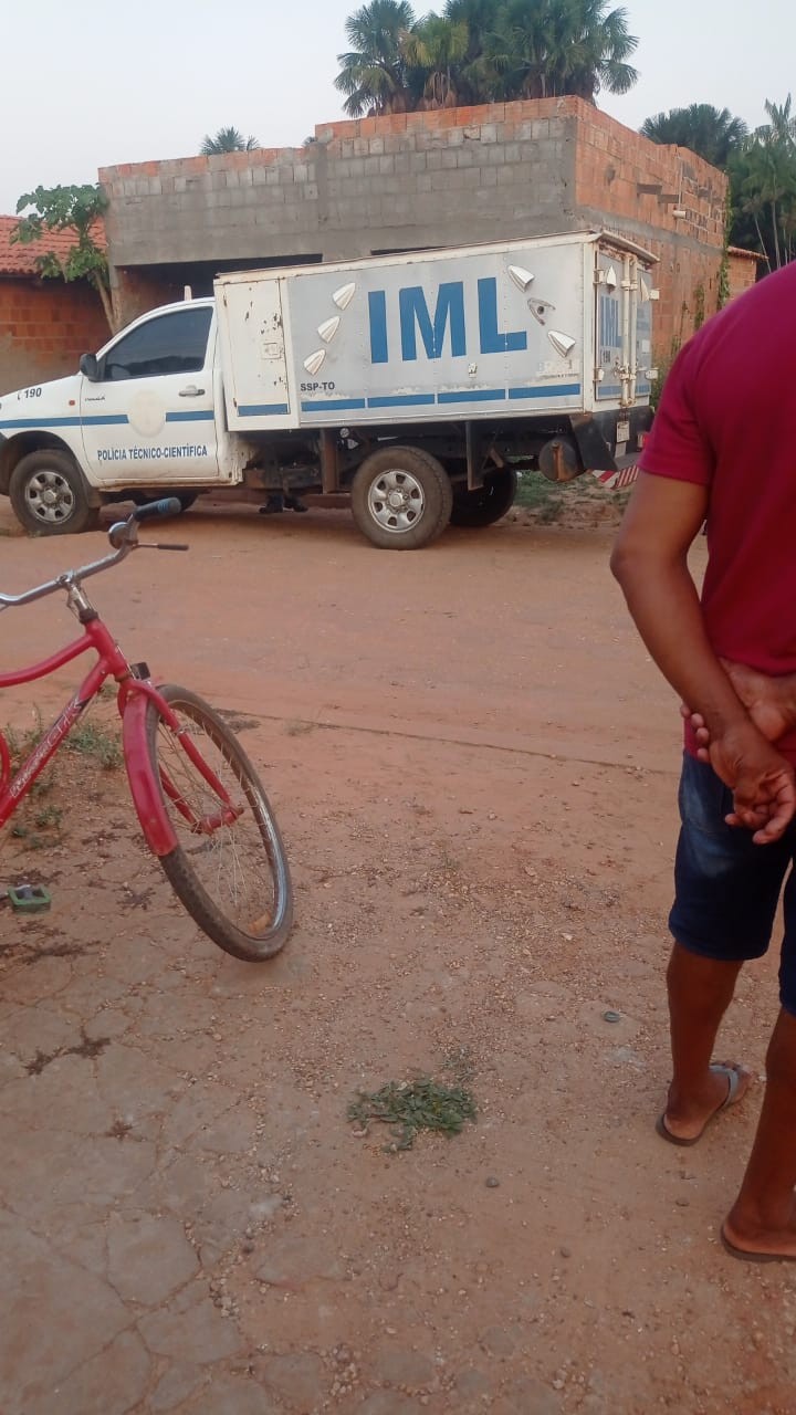 Homem é morto a tiros e idoso de 70 anos é preso suspeito do crime