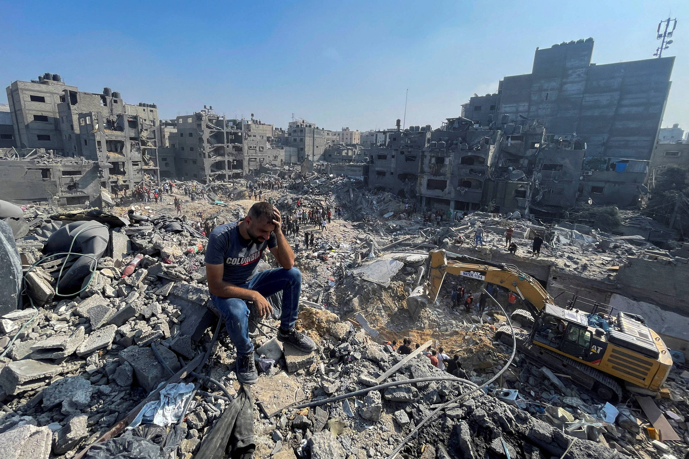 Médico em Gaza descreve cenas de horror após ataques aéreos de Israel