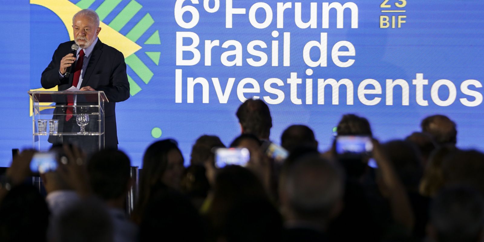 Presidente volta a defender Estado como indutor do desenvolvimento