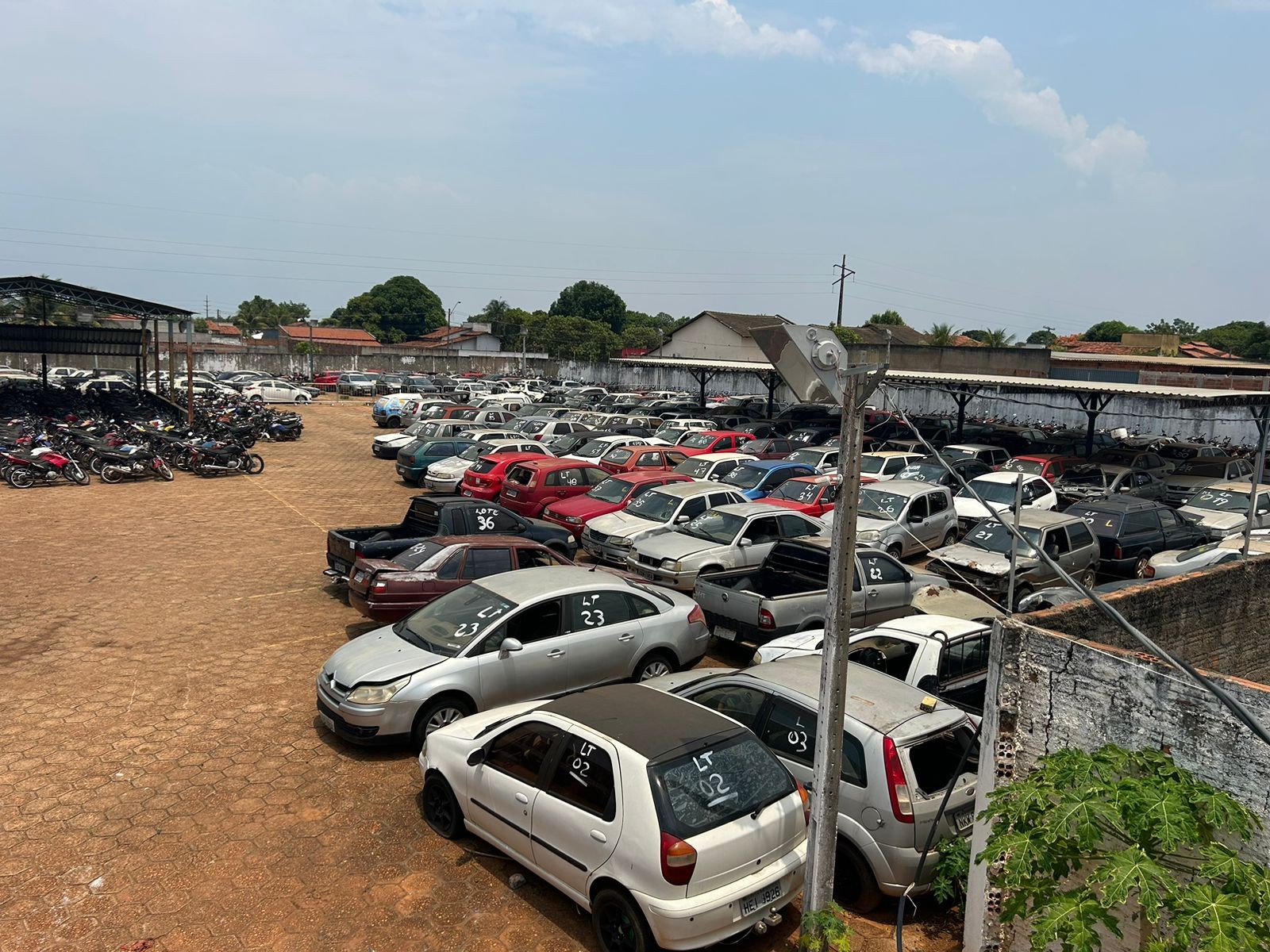 Leilão de carros e motos apreendidos pelo Detran terá lances a partir de R$ 10