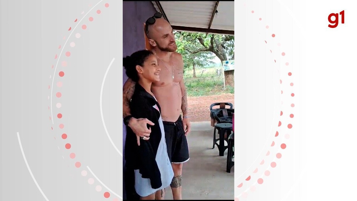 Lexa e novo namorado tietam menina que viralizou por vender cremosinho em estrada no Jalapão
