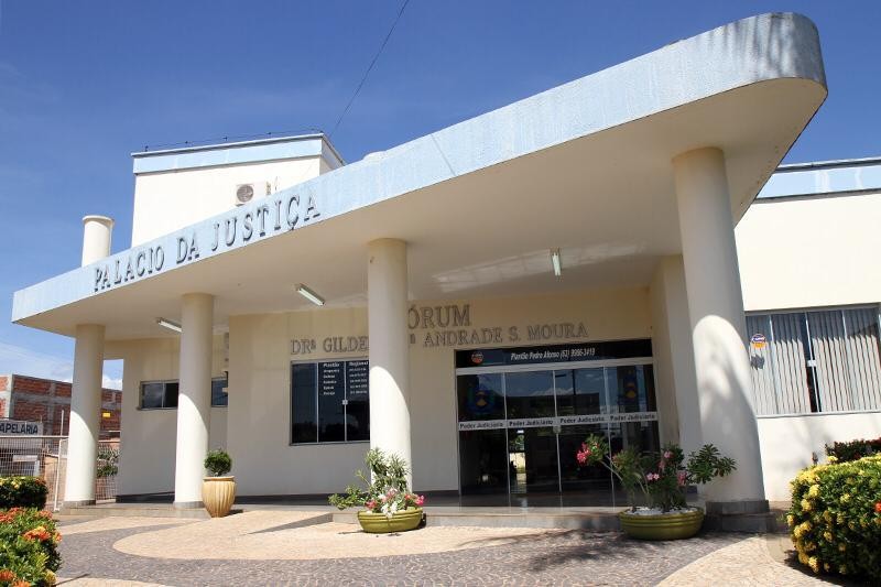 Homem acusado de matar esposa a pauladas é condenado a 21 anos de prisão