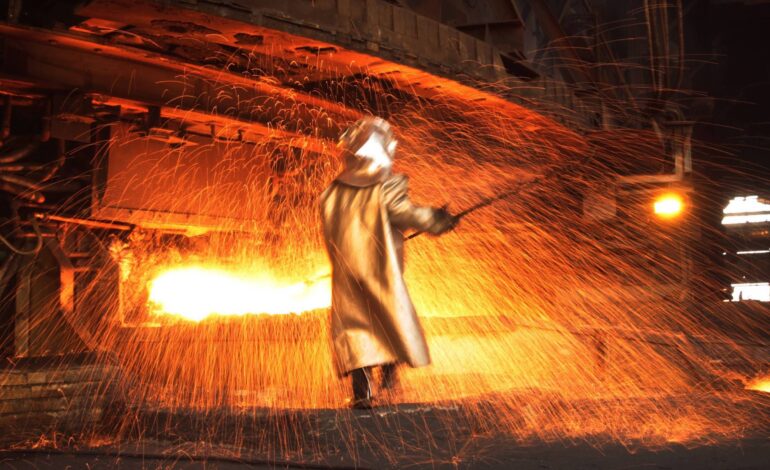 explosao-em-forno-de-fundicao-deixa-ao-menos-13-mortos-na-indonesia