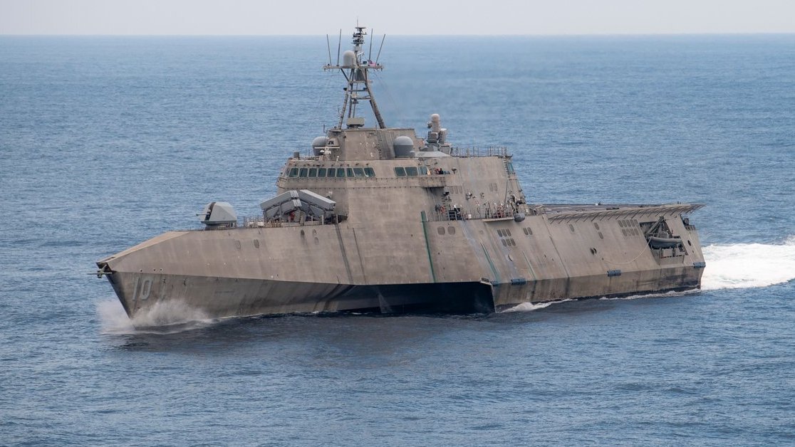 Navio militar dos EUA se aproxima de área disputada pela China e aumenta tensões