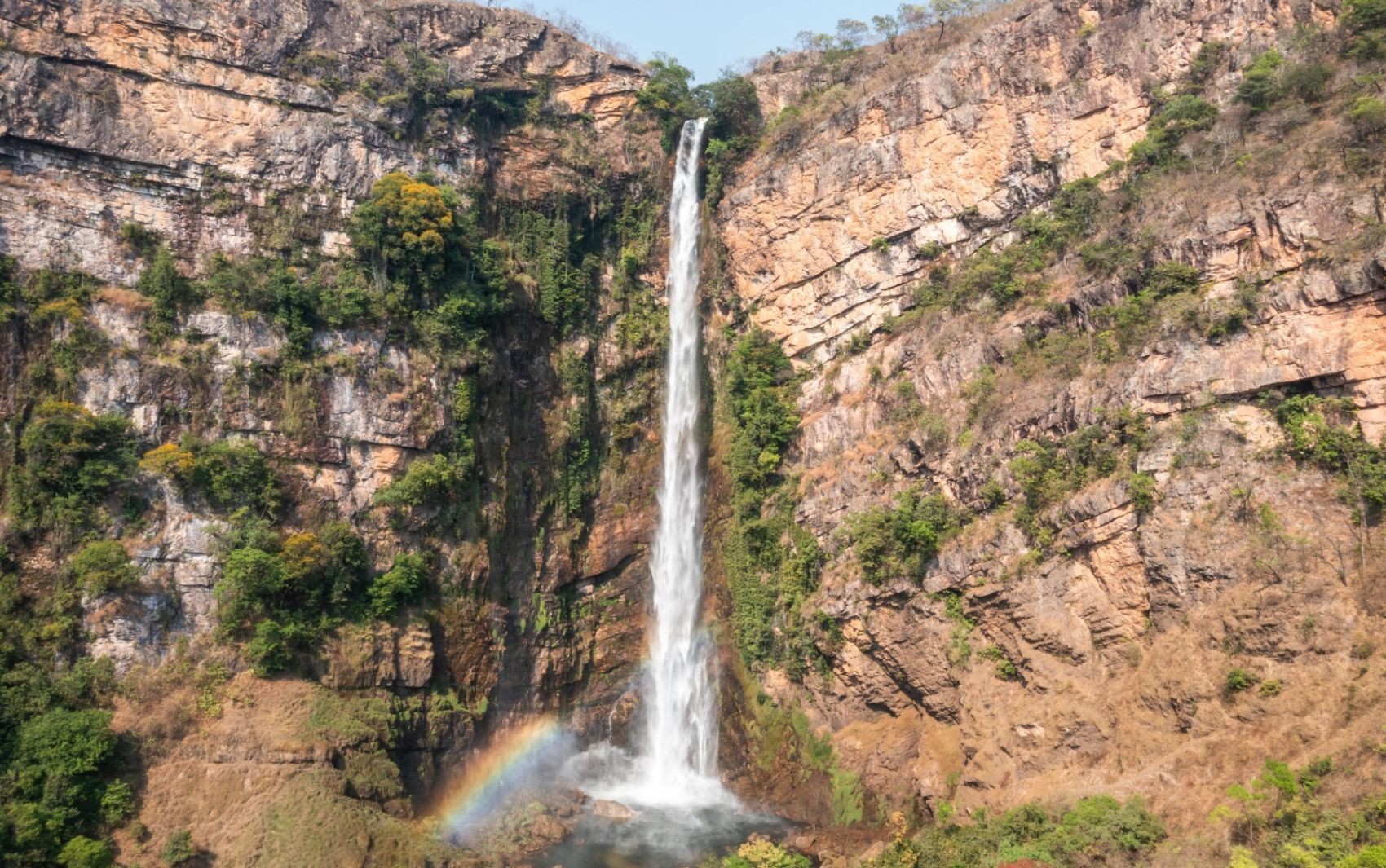 Maior cachoeira acessível do país e gruta dos milagres: Conheça a nova rota turística de Goiás