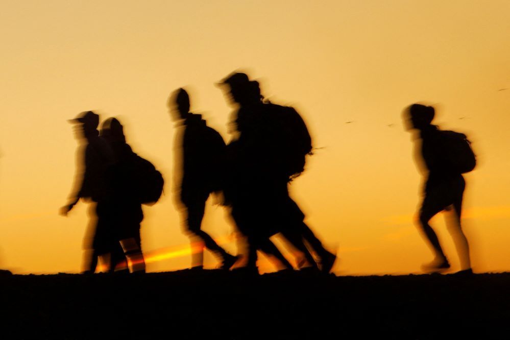 México rastreia sinais telefônicos em busca de 31 migrantes sequestrados