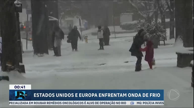 estados-unidos-e-paises-da-europa-enfrentam-onda-de-frio-e-nevascas