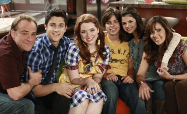 feiticeiros-de-waverly-place-ganha-revival-com-retorno-de-selena-gomez