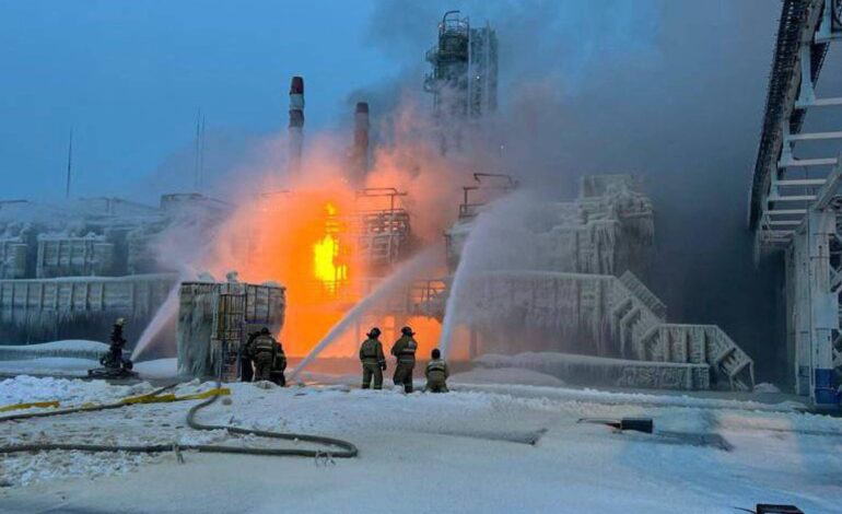 ataque-atribuido-a-ucrania-provoca-incendio-em-terminal-de-gas-na-russia