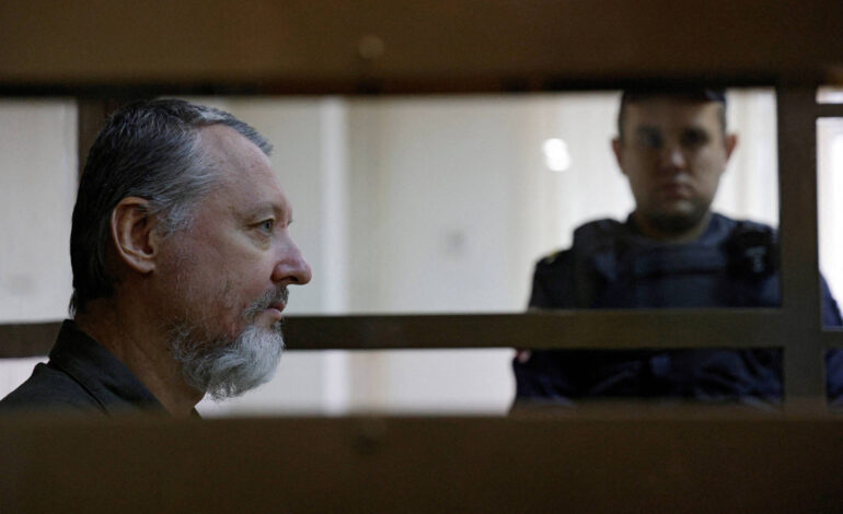 ex-comandante-militar-russo-e-opositor-de-putin-e-condenado-a-quatro-anos-de-prisao