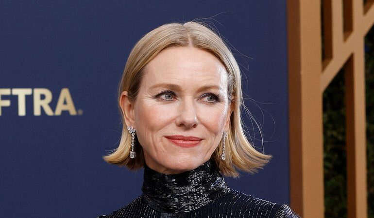 naomi-watts-afirma-que-nunca-ira-superar-a-morte-tragica-do-pai,-que-trabalhava-com-o-pink-floyd