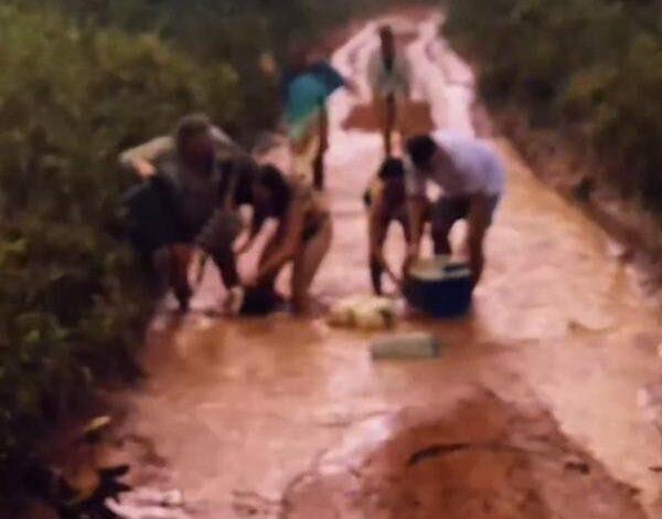 raio-cai-enquanto-turistas-esperam-carro-ser-retirado-de-atoleiro-no-jalapao;-veja-video