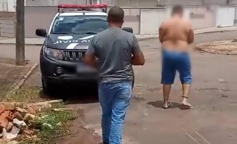 jovem-suspeito-de-integrar-grupo-que-matou-homem-e-feriu-quatro-pessoas-a-tiros-e-preso