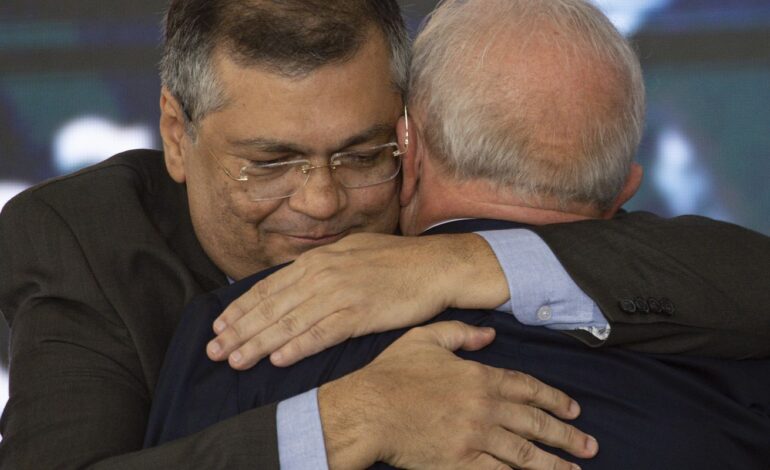 Dino ressalta recuo em crimes letais em 2023 no último dia no MJ