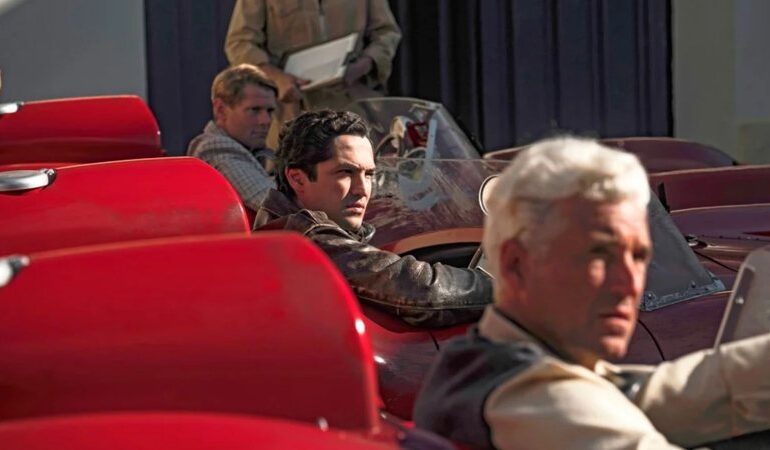 gabriel-leone-ja-era-fa-de-michael-mann-antes-de-trabalhar-com-o-cineasta-em-ferrari