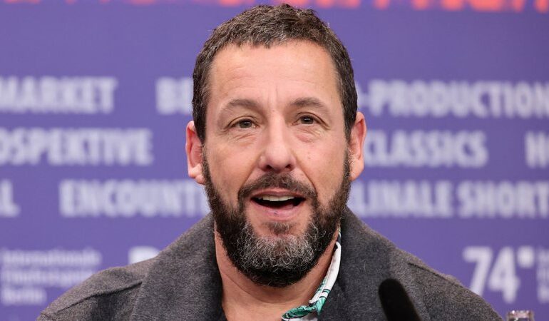adam-sandler-conta-que-diretor-de-o-astronauta-‘nao-queria-que-eu-soasse-como-eu’