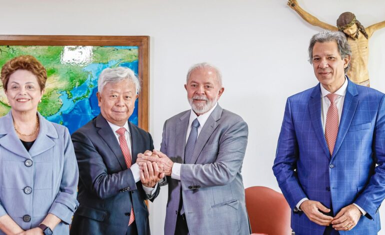 lula-discute-parcerias-em-infraestrutura-com-banco-asiatico