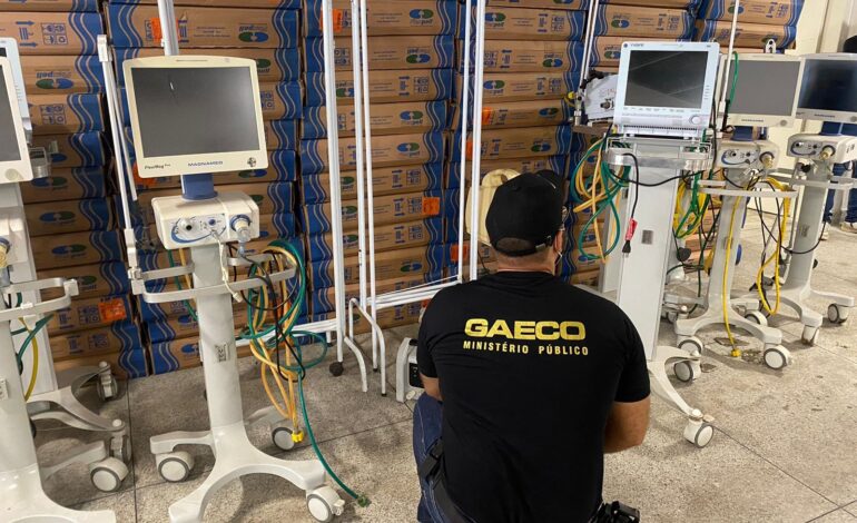 respiradores-superfaturados-nunca-foram-usados-e-estavam-em-deposito-de-universidade,-diz-mpe