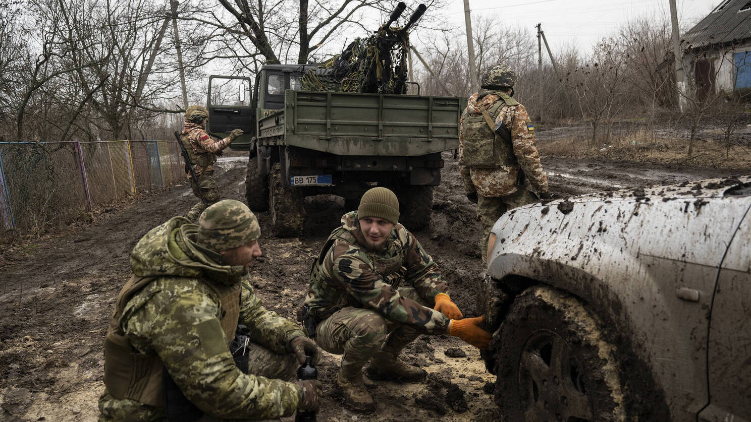 Dois anos após invasão russa, ucranianos estão exaustos, mas nem pensam em se entregar
