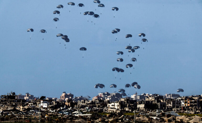 pacotes-de-ajuda-humanitaria-atingem-palestinos-e-matam-5-em-gaza