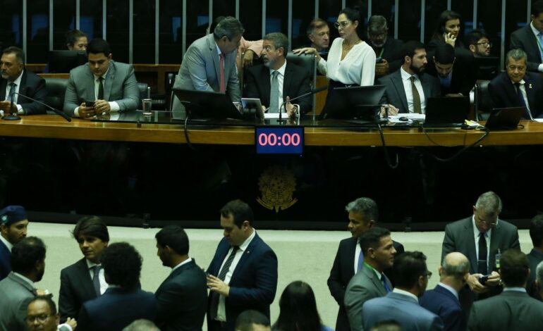 Câmara aprova fim da saidinha de presos; projeto vai à sanção