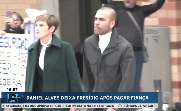 daniel-alves-deixa-presidio-apos-pagar-fianca