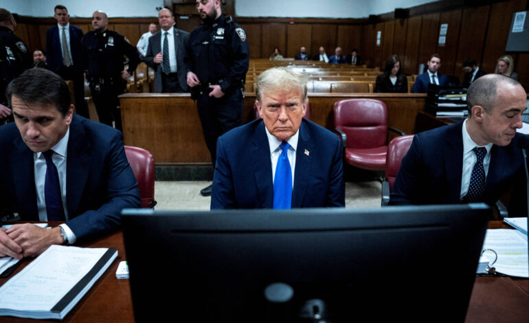 em-3o-dia-de-julgamento-de-trump,-jurada-pede-dispensa-por-se-sentir-intimidada