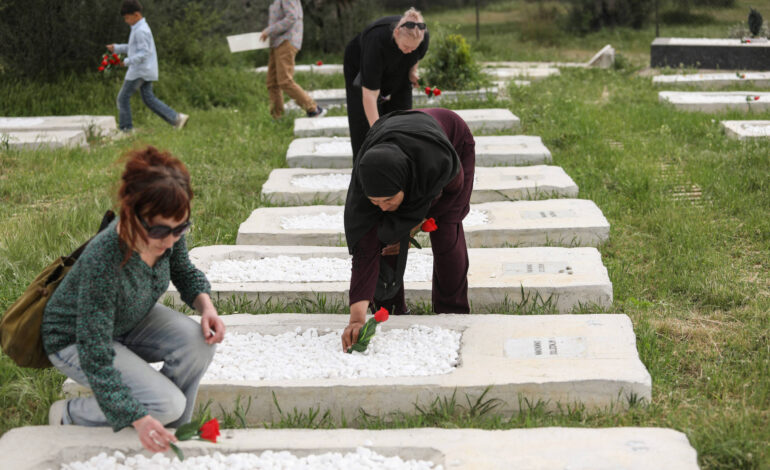 voluntarios-recuperam-e-transformam-cemiterio-de-refugiados-mortos-na-grecia
