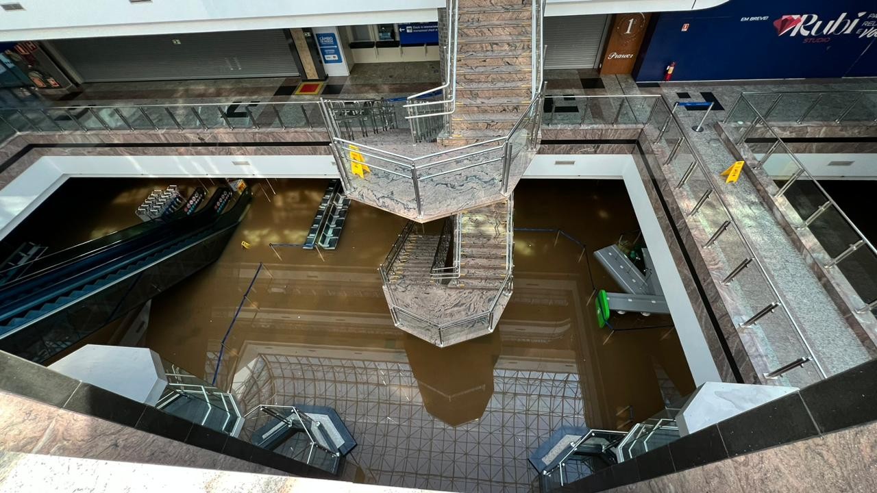 Aeroporto de Porto Alegre com voos suspensos: veja quais os direitos dos passageiros