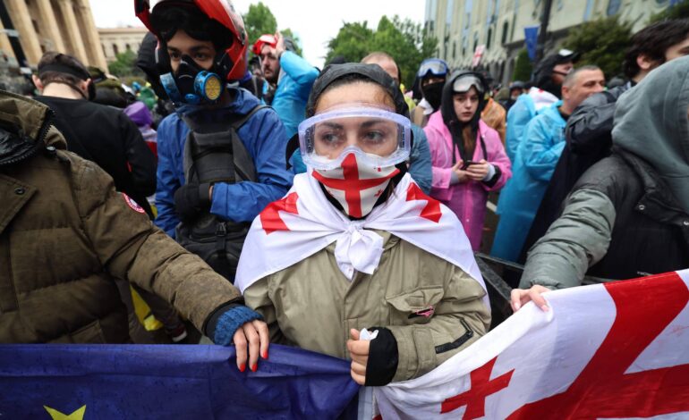 protestos-tomam-as-ruas-da-georgia-apos-aprovacao-de-lei-de-‘influencia-estrangeira’