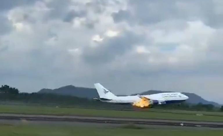 motor-de-boeing-com-468-a-bordo-pega-fogo-em-decolagem-na-indonesia;-veja-video
