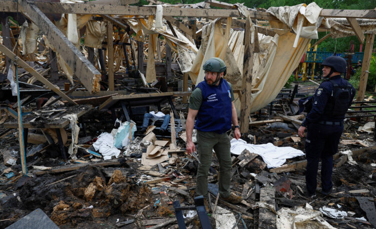 ucrania-acusa-russia-de-ataques-em-kharkiv-que-mataram-ao-menos-11