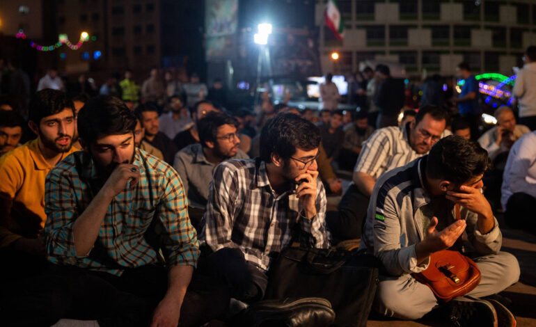 apreensao-sobre-paradeiro-do-presidente-domina-tv-estatal-e-redes-sociais-no-ira