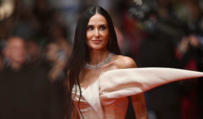 demi-moore-comenta-cenas-de-nu-frontal-em-‘the-substance’,-aplaudido-por-11-minutos-em-cannes