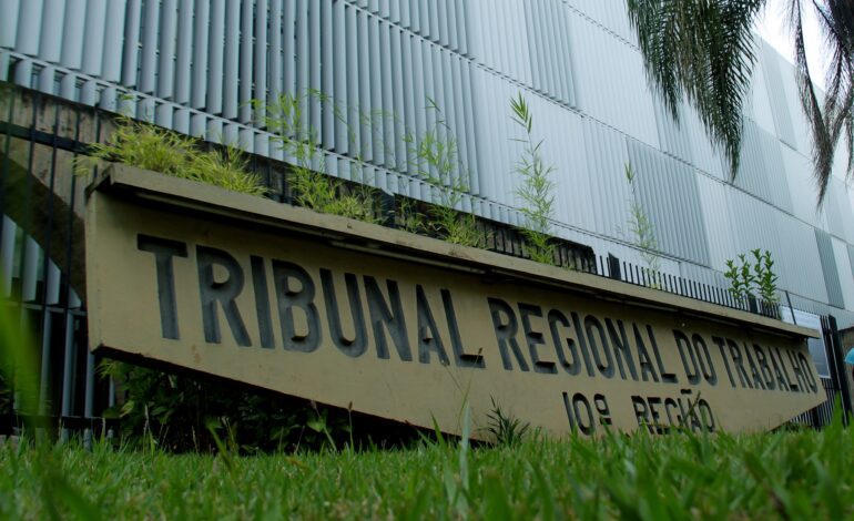 trt-da-10a-regiao-abre-237-vagas-de-estagio-para-df-e-tocantins