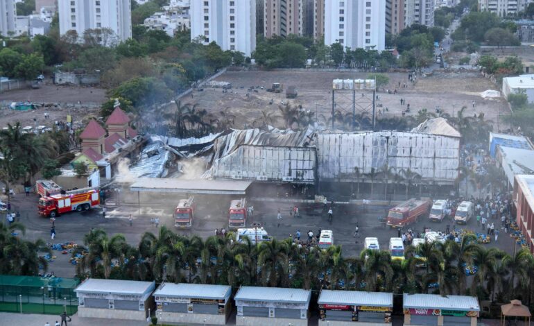 incendio-em-parque-de-diversoes-mata-pelo-menos-24-pessoas-no-oeste-da-india