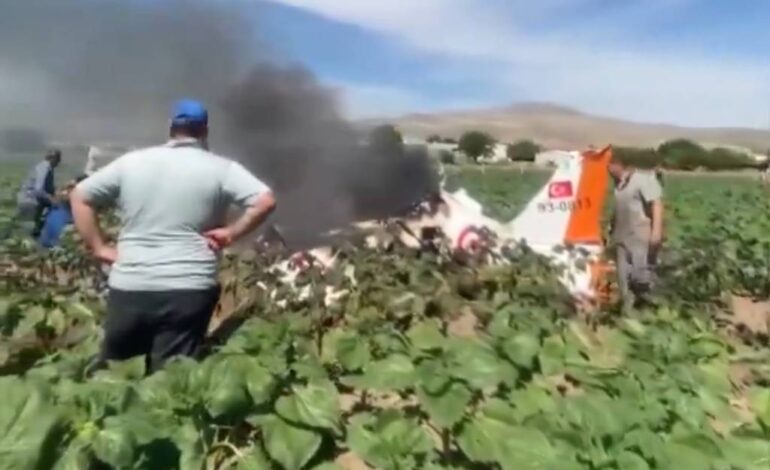queda-de-aviao-militar-na-turquia-deixa-dois-mortos;-veja-video