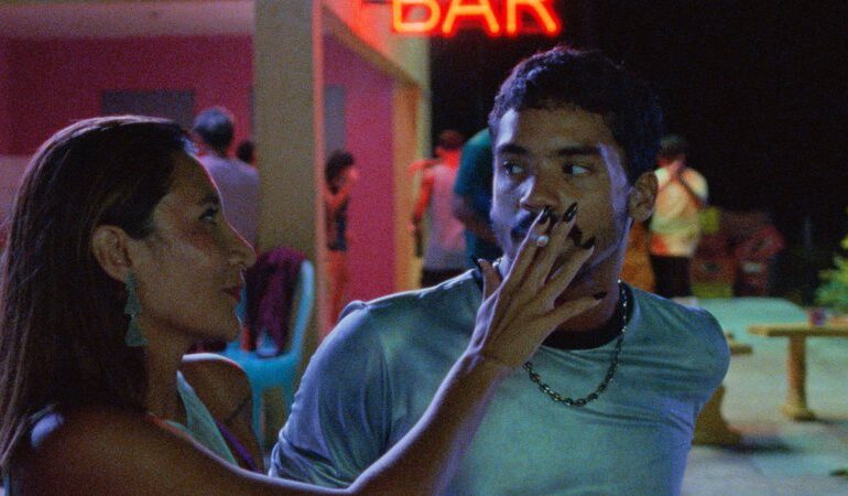 “motel-destino”,-novo-filme-de-karim-ainouz,-ganha-data-de-estreia