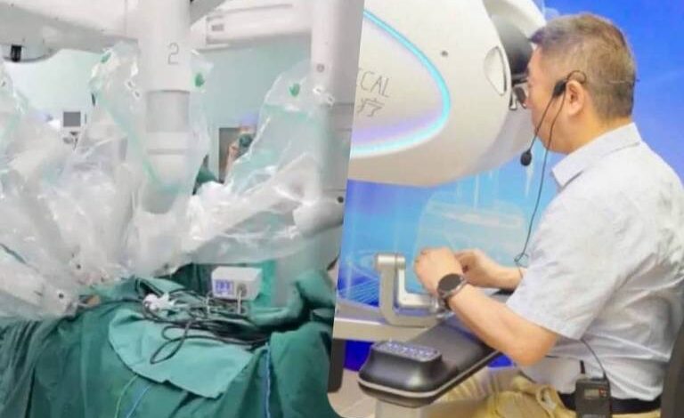 medico-chines-opera,-da-italia,-paciente-em-pequim-com-uso-de-robo-e-conexao-5g