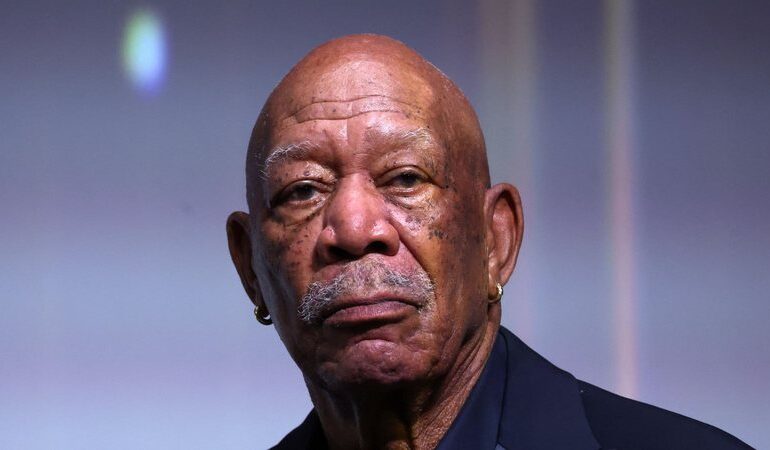 morgan-freeman-critica-mes-da-historia-negra:-‘nao-esta-certo’