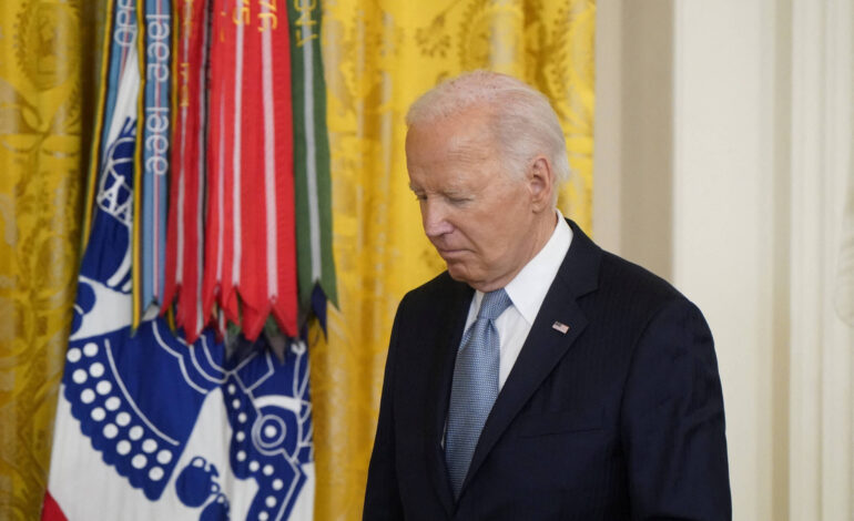 joe-biden-diz-que-fica-na-campanha,-mas-erosao-de-apoio-aliado-e-evidente