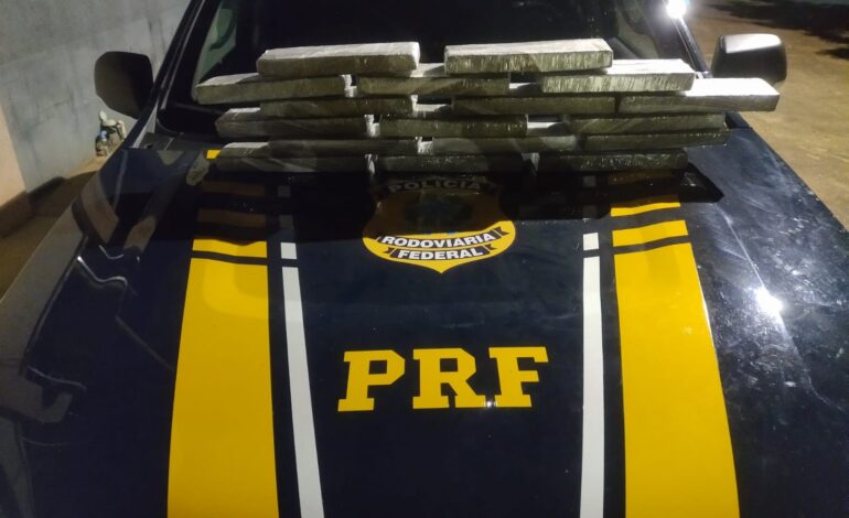 passageiro-de-onibus-e-preso-com-mais-de-15-quilos-de-maconha-na-mochila,-diz-prf