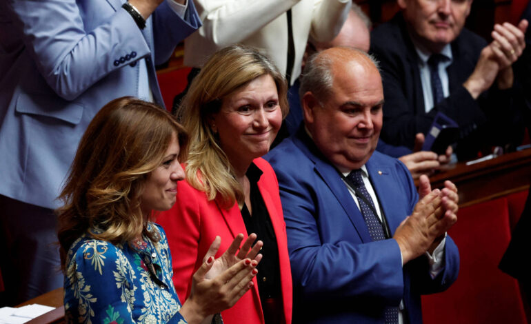 candidata-de-macron-surpreende-e-e-reeleita-presidente-da-assembleia-nacional-na-franca