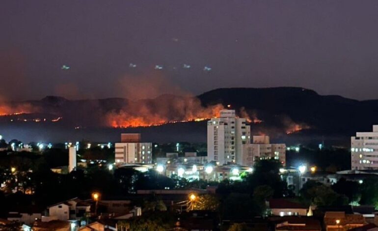 queimada-destroi-mais-de-20-hectares-de-vegetacao-em-serra