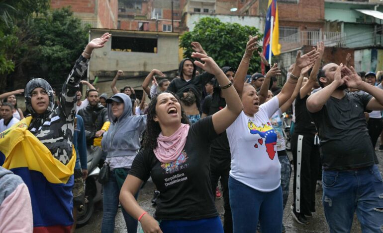 populacao-protesta-contra-reeleicao-contestada-de-maduro-na-venezuela
