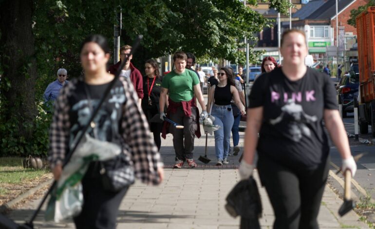 starmer-promete-condenacao-rapida-a-envolvidos-em-atos-violentos-anti-imigracao