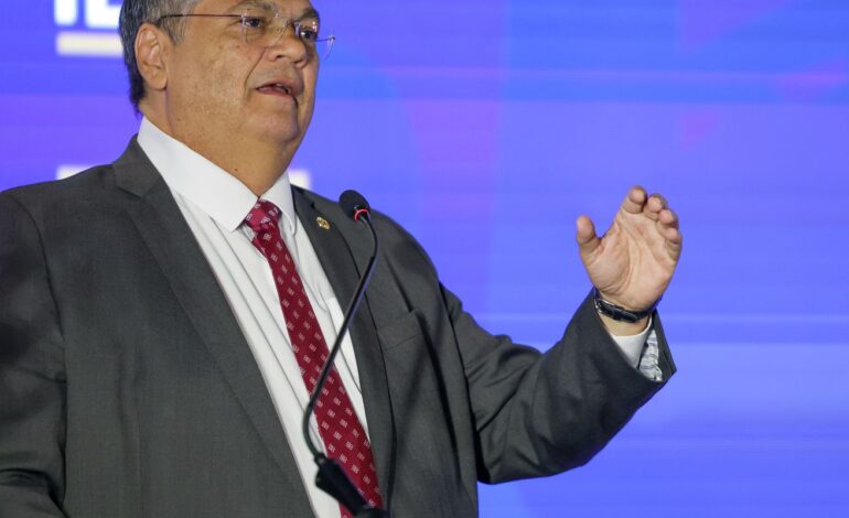 dino-diz-que-acordo-sobre-emendas-ainda-passara-pelo-plenario-do-stf