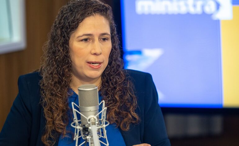 esther-dweck-assume-interinamente-ministerio-dos-direitos-humanos