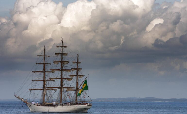 navio-da-marinha-que-sofreu-dano-no-atlantico-espera-reparo-em-lisboa-ha-3-meses